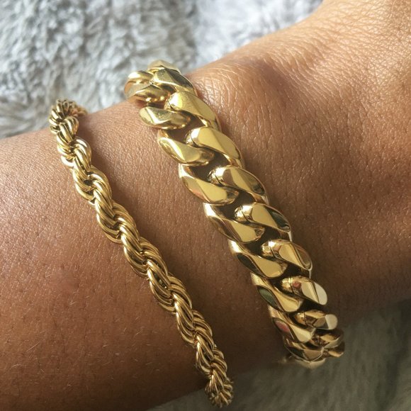 Twisted 18K Gold Chain Bracelet - Picture 6 of 12